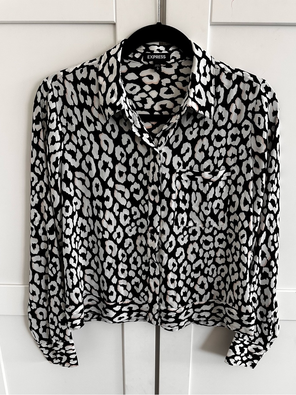 Express Leopard Print Button-Up Blouse Size S – Black & White